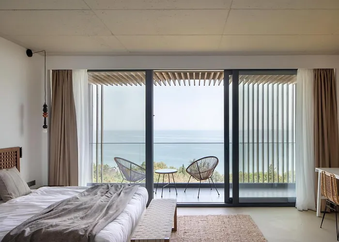 Umani Hotel - Free Beach - Free Parking